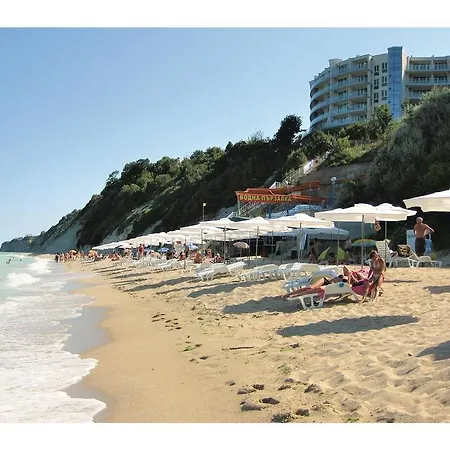 Three-bedroom Holiday In Byala * Koznitsa