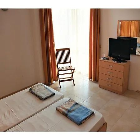 Three-bedroom Holiday In Byala Ваканционна къща *